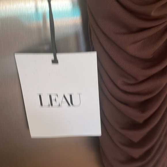 Brown, mini dress, large more like a medium - Picture 6 of 7